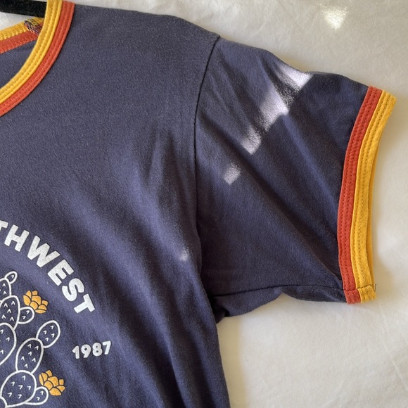 Camp Collection Austin Retro Tee - Picture 7 of 10